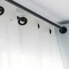Jak wkomponować karnisz apartamentowy we wnętrze? Poradnik